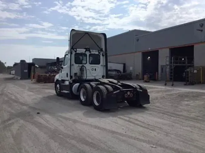 2019 Freightliner Cascadia