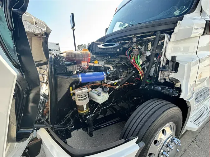 2023 Freightliner Cascadia 126