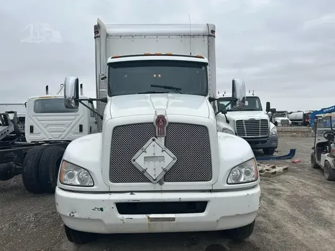 2011 KENWORTH T370