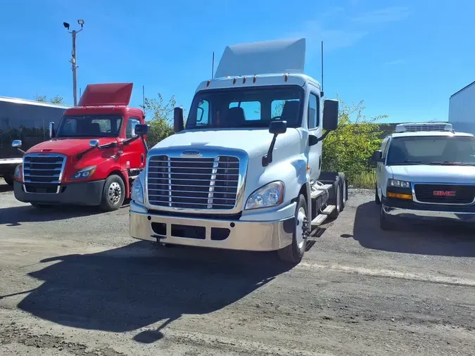 2018 FREIGHTLINER/MERCEDES CASCADIA 125