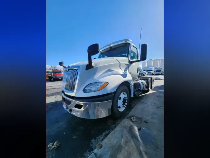 2018 NAVISTAR INTERNATIONAL LT625 DAYCAB T/A25d61c68b9d252ef6511f775f0e43439