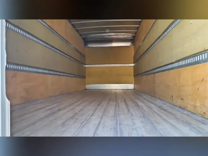 2020 FREIGHTLINER/MERCEDES M2 106