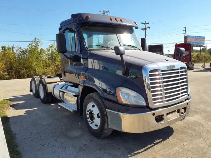 2018 FREIGHTLINER/MERCEDES CASCADIA 125