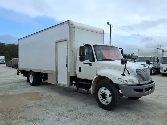 2018 NAVISTAR INTERNATIONAL 4300 LP