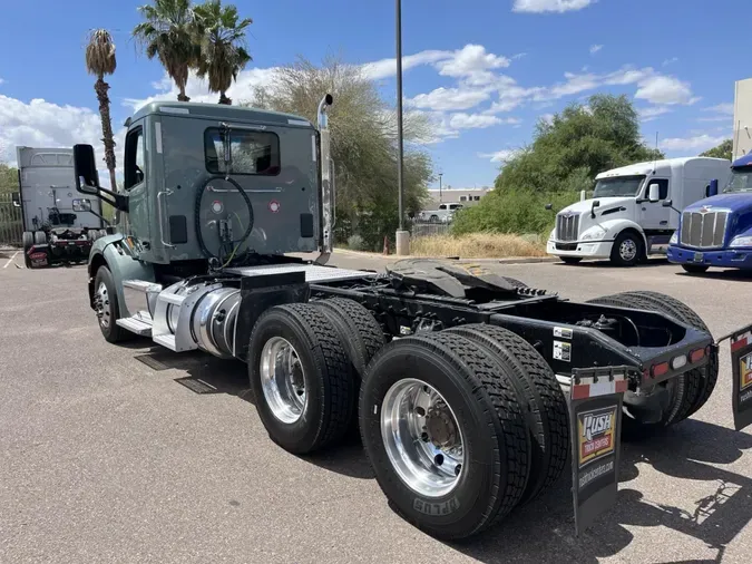 2021 Peterbilt 57925e07b5083f95ef8e8ec825a6c7618cb