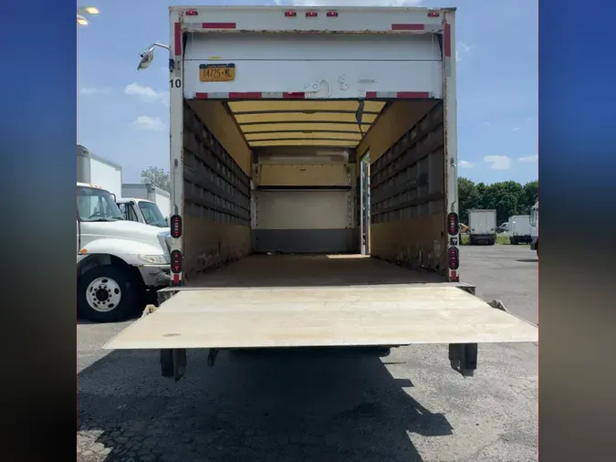 2018 ISUZU NQR