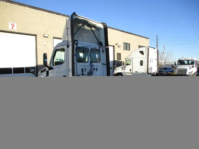 2021 FREIGHTLINER/MERCEDES CASCADIA PX12642ST