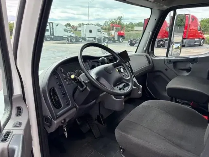 2021 Freightliner Business Class M2 106