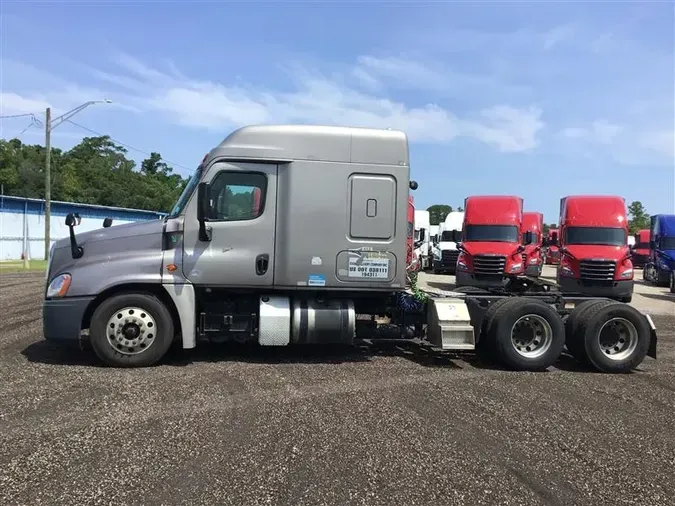 2016 FREIGHTLINER CASCADIA