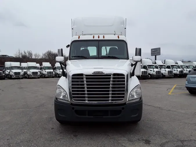 2016 FREIGHTLINER/MERCEDES CASCADIA 125