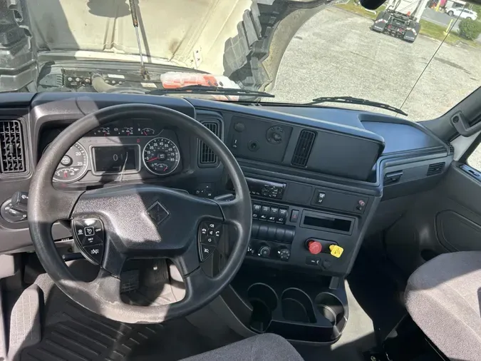 2020 International LT625
