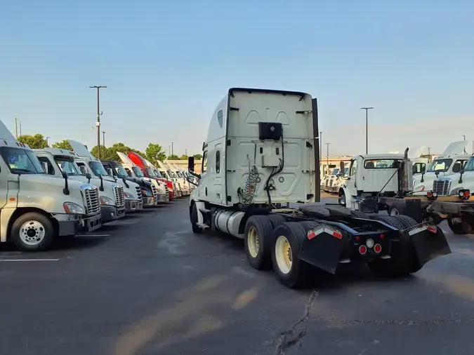 2019 FREIGHTLINER NEW CASCADIA PX12664