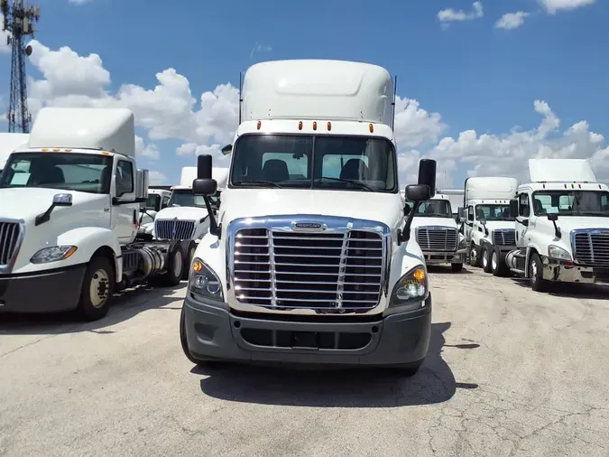 2018 FREIGHTLINER CASCADIA 125