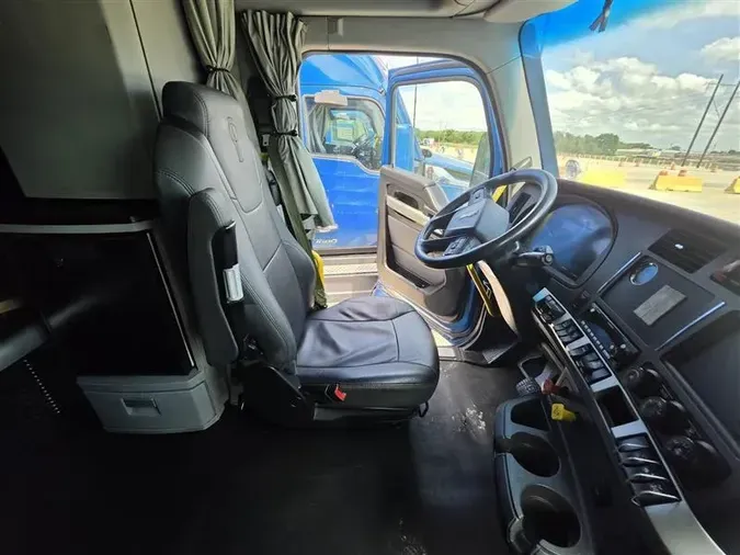 2023 KENWORTH T68025f429a6e27e4bd3d03e4ee3f4b32c1f