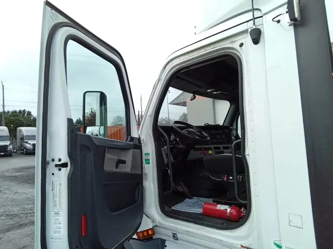 2019 Freightliner Cascadia 12625f468fffd69c3b2b18e24cd983b00b6