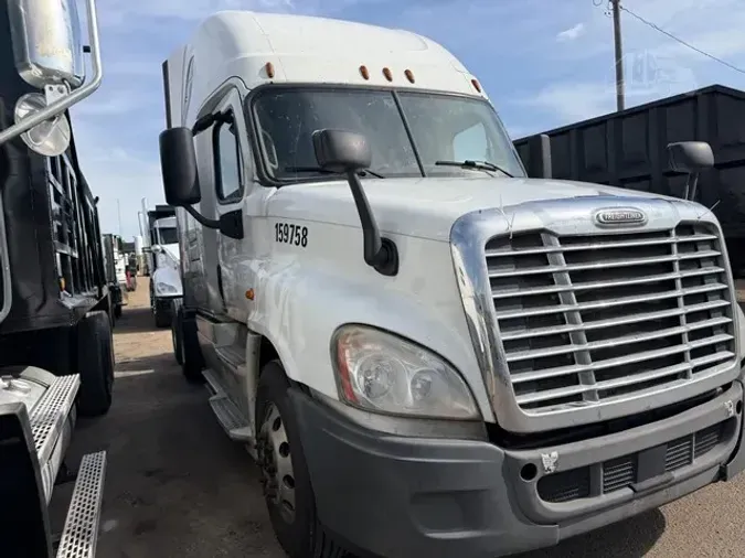 2016 FREIGHTLINER CASCADIA 125