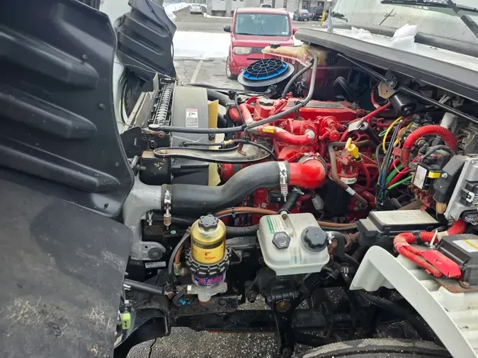 2019 FREIGHTLINER/MERCEDES M2 106