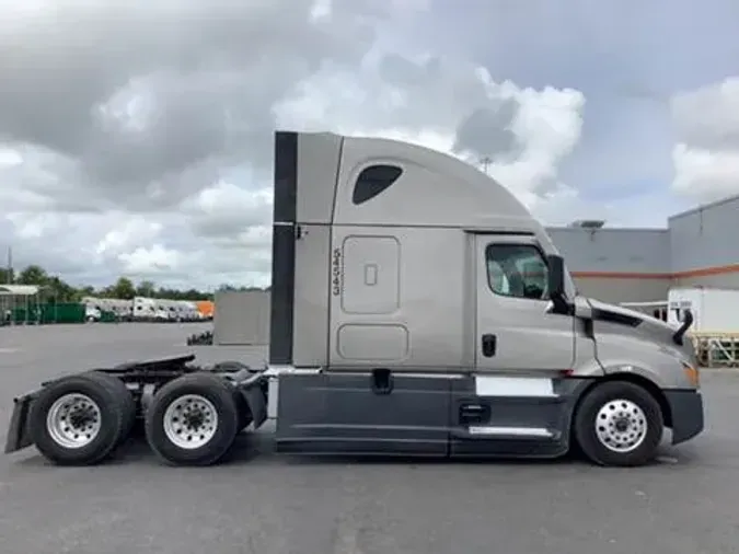 2023 Freightliner Cascadia