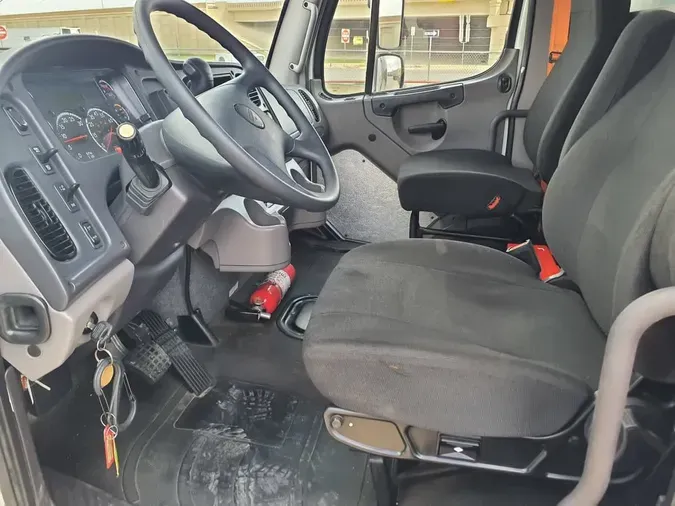 2020 FREIGHTLINER/MERCEDES M2 106