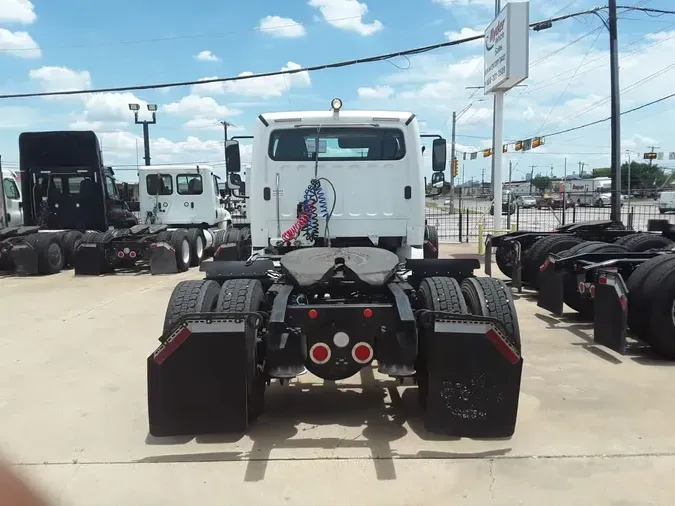 2018 FREIGHTLINER M2-112