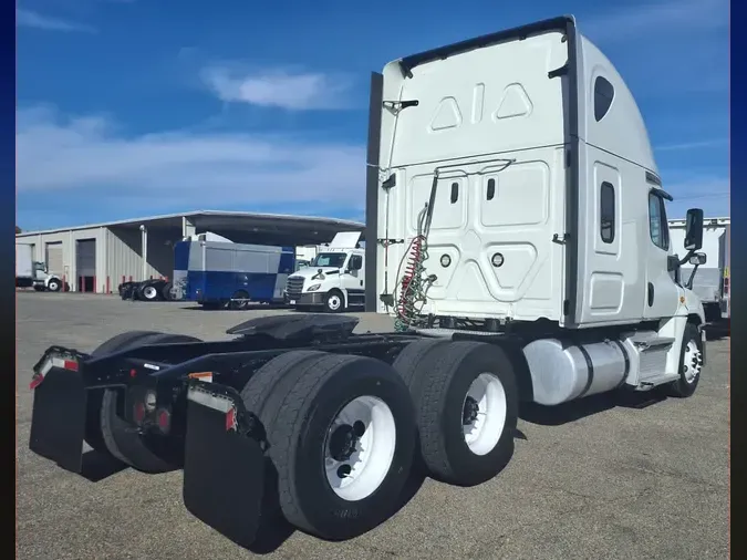 2020 FREIGHTLINER/MERCEDES CASCADIA 125