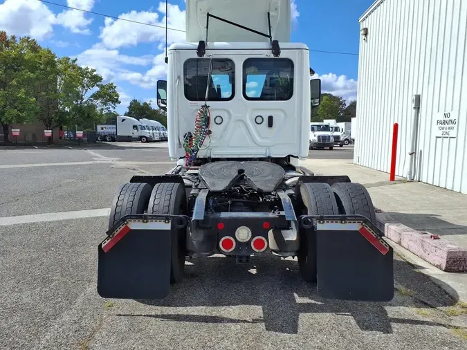 2022 FREIGHTLINER/MERCEDES CASCADIA PX12642ST