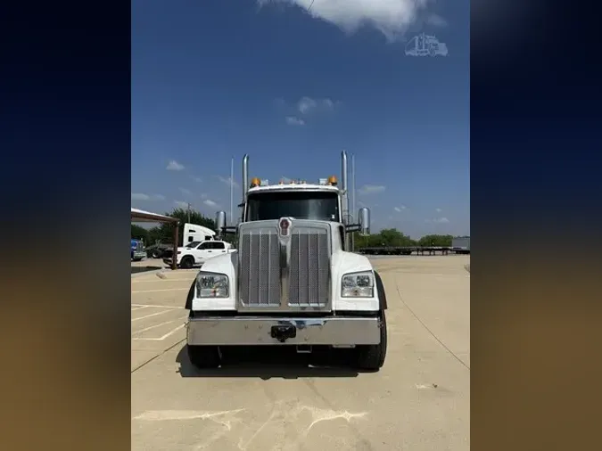 2020 KENWORTH W990