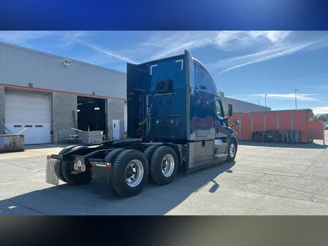2021 Freightliner Cascadia 126
