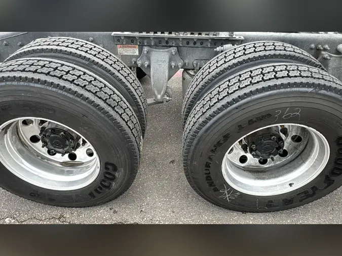 2022 Freightliner Cascadia 126