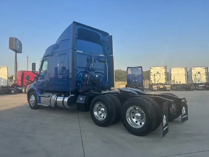 2020 Freightliner Cascadia