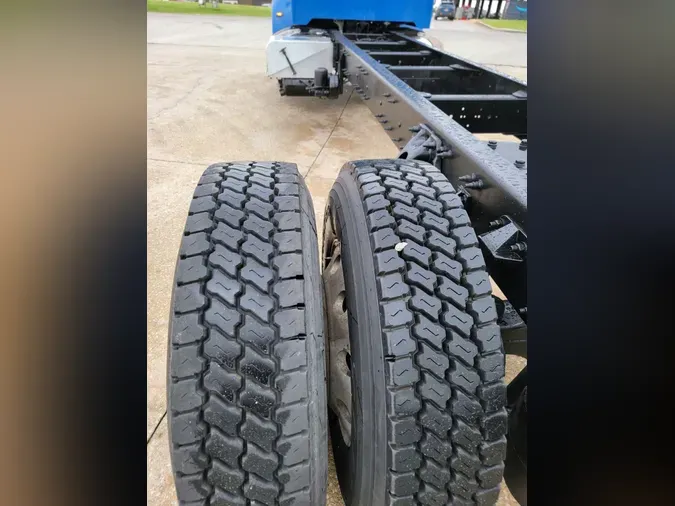 2021 Peterbilt 337