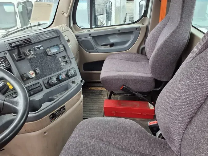 2018 FREIGHTLINER/MERCEDES CASCADIA 125