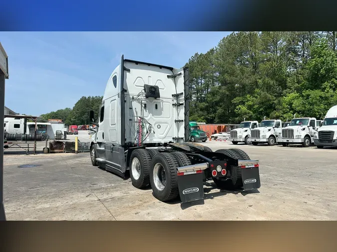 2022 Freightliner Cascadia 126