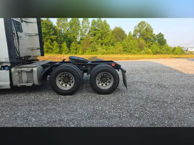 2019 Volvo VNL300