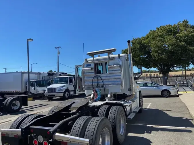 2020 FREIGHTLINER/MERCEDES CASCADIA 125