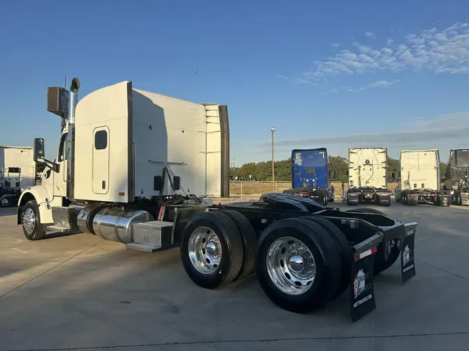 2020 Peterbilt 567