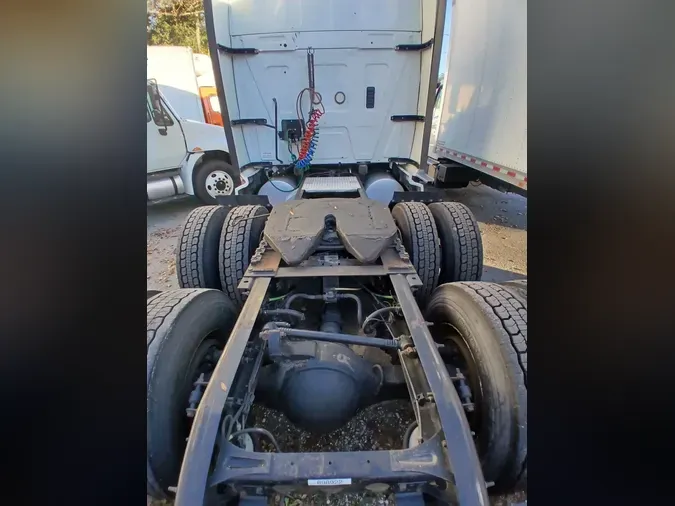 2019 NAVISTAR INTERNATIONAL LT625 SLPR CAB