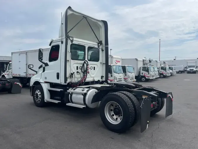 2019 FREIGHTLINER/MERCEDES NEW CASCADIA 126