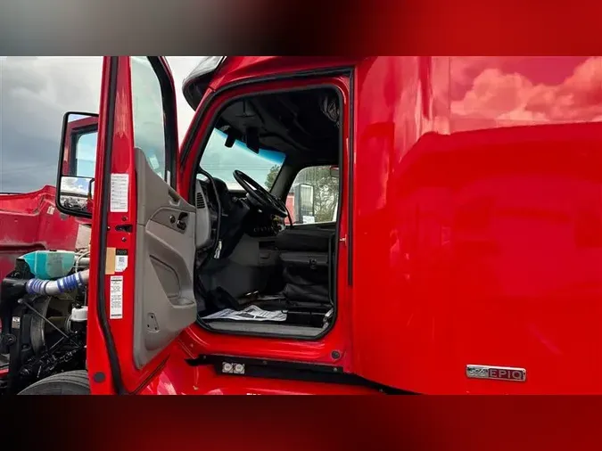 2021 PETERBILT 579