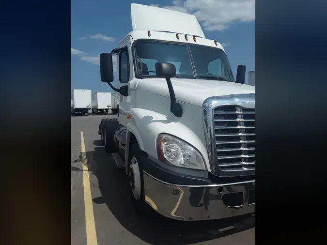 2018 FREIGHTLINER/MERCEDES CASCADIA 125261ca2cf66b6a17cc4f5c2e614ddabc7