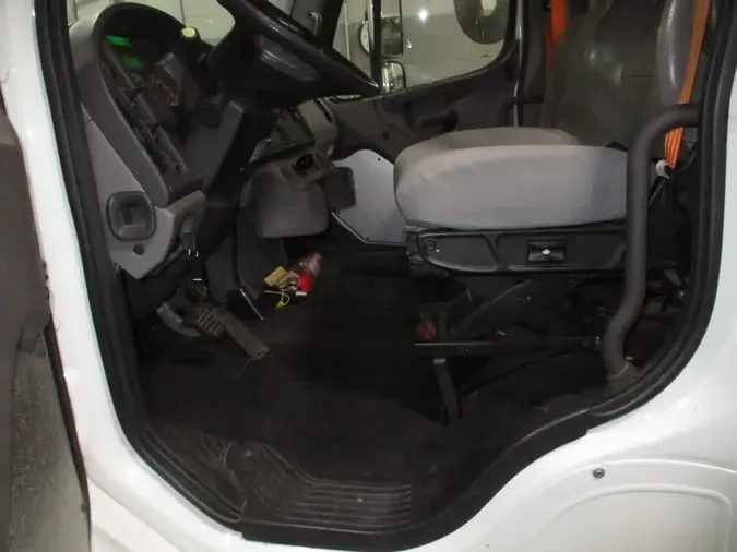 2019 FREIGHTLINER/MERCEDES M2 106