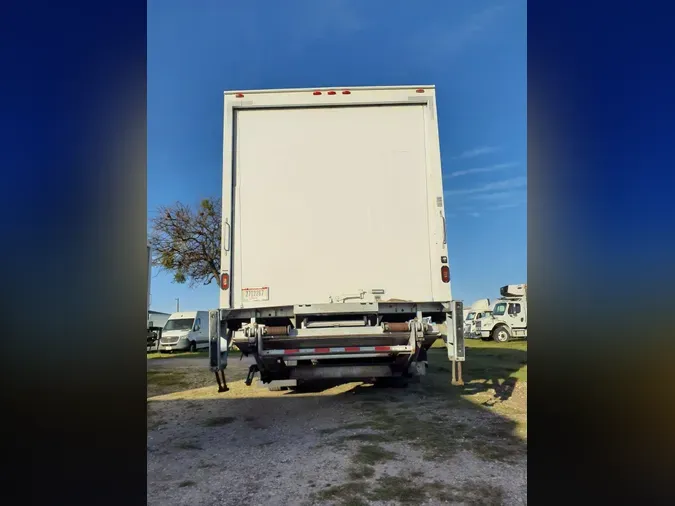 2018 FREIGHTLINER/MERCEDES M2 106