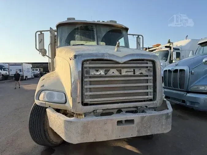 2016 MACK GRANITE GU8132626dc2037fd530758845b35c410f4d7