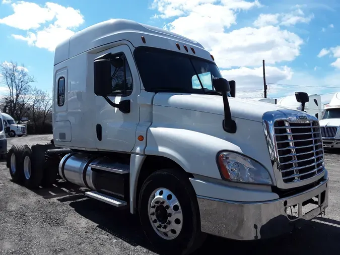 2018 FREIGHTLINER/MERCEDES CASCADIA 125