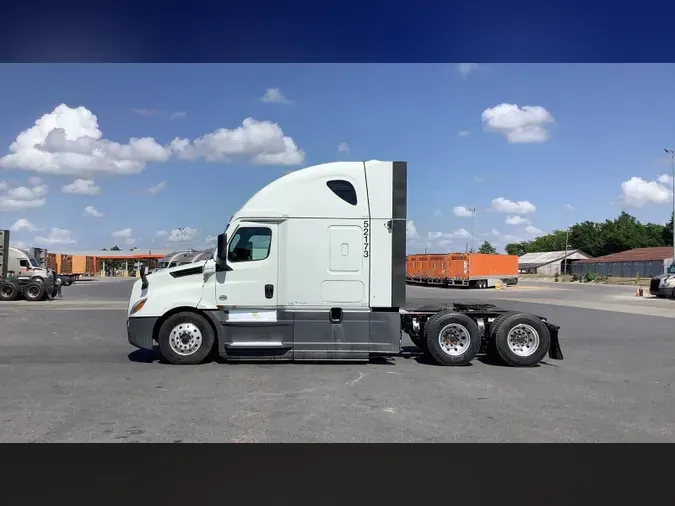 2022 Freightliner Cascadia 126