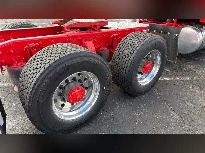 2021 FREIGHTLINER CA116