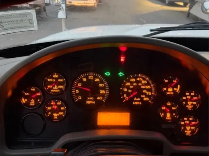 2019 NAVISTAR INTERNATIONAL 4300 SBA