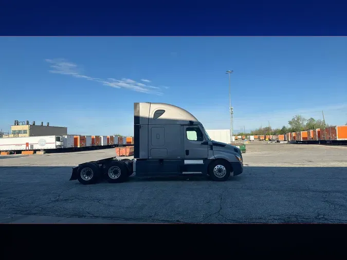 2022 Freightliner Cascadia
