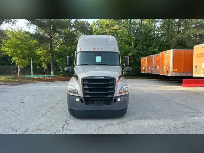 2021 Freightliner Cascadia