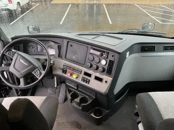 2019 Freightliner T12664ST